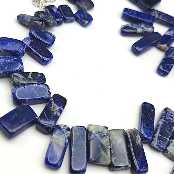 Sodalite Flat Slab 590 Cts Natural Gemstone Single Strand Beaded Necklace - Picture 10 of 11